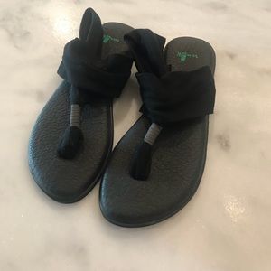 Sanuk flip flops